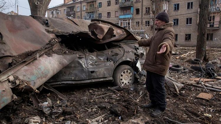 UKRAINE-CRISIS-ATTACK:Three killed in Russian strike on east Ukraine city