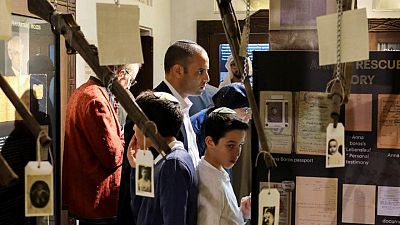 UAED-MUSEUM-SK2:متحف بالإمارات يعرض مخطوطة للتوراة نجت من المحرقة في إطار مساع لنشر التسامح