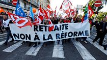 فرنسا تشهد إضرابات واسعة احتجاجاً على تعديل سن التقاعد