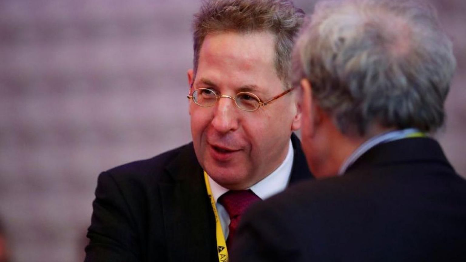 GERMANY-POLITICS-FAR-RIGHT:Jump or be pushed: German conservatives turn on ex-Nazi hunter over race comments