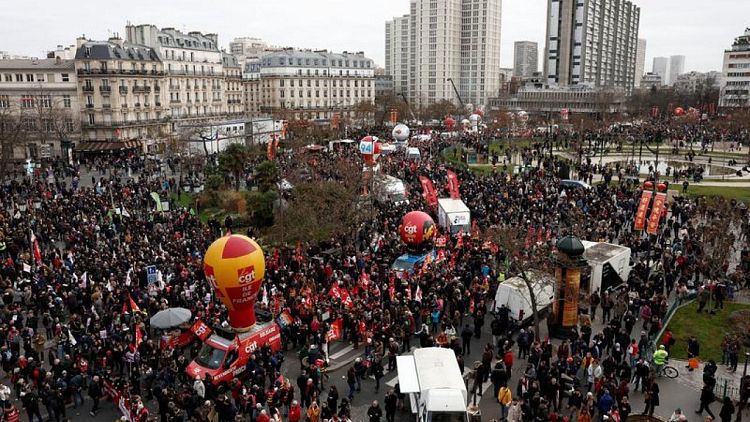 FRANCIA-PENSIONES:Francia vive nueva oleada de huelgas contra la reforma de las pensiones de Macron