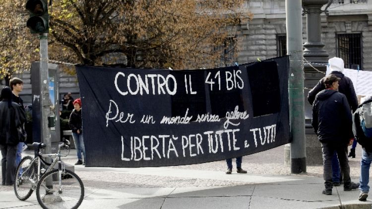 "Attacchiamo lo Stato", indaga la Digos di Milano