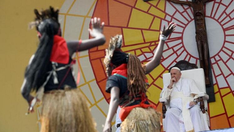 PAPA-AFRICA-CONGO:El Papa dice a los jóvenes africanos que eviten la rivalidad étnica y la corrupción