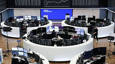 EUROPE-STOCKS-SS7:تراجع الأسهم الأوروبية متأثرة بضعف أرباح شركات التكنولوجيا الأمريكية