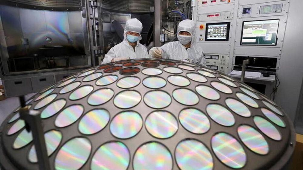 JapÃ³n restringirÃ¡ las exportaciones de maquinaria de fabricaciÃ³n de chips a China: Kyodo - Euronews EspaÃ±ol