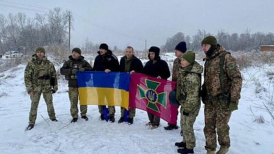 UCRANIA-CRISIS-PRISIONEROS-INTERCAMBIO:Ucrania y Rusia intercambian prisioneros; se devuelven los cuerpos de dos voluntarios británicos