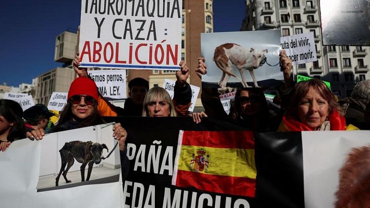 SPAIN-PROTESTS-DOGS-NI2:لاستثنائه كلاب الصيد... الآلاف يحتجون على قانون حقوق الحيوان في إسبانيا