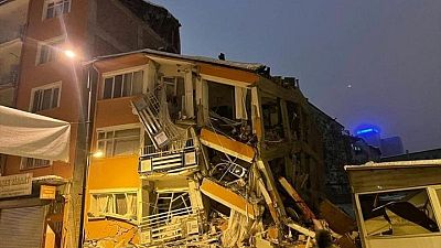 TURKEY-QUAKE:Deadly Turkey earthquake sends rescuers scrambling for survivors