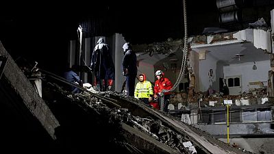 TURKEY-QUAKE-FACTBOX-EA3:حقائق-زلزال تركيا: المساعدات الدولية وعروض الإغاثة