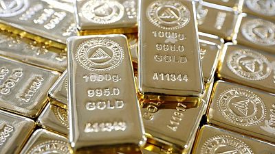 PRECIUOS-PRICES-SS5:الذهب يصعد مع تراجع الدولار إثر تخفيف المركزي الأمريكي موقفه من أسعار الفائدة