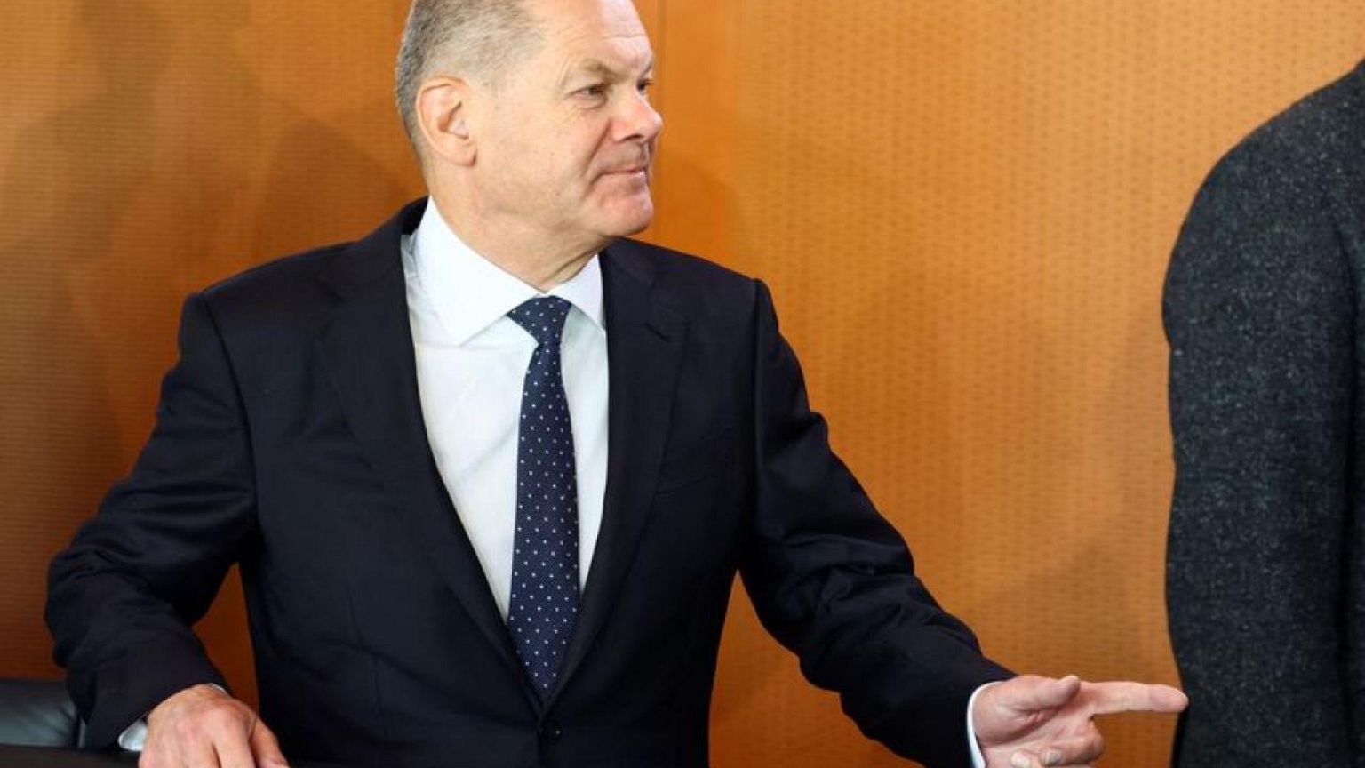 ALEMANIA-POLITICA-SCHOLZ-ARMAS:Scholz critica la "competición pública" para enviar armas a Ucrania