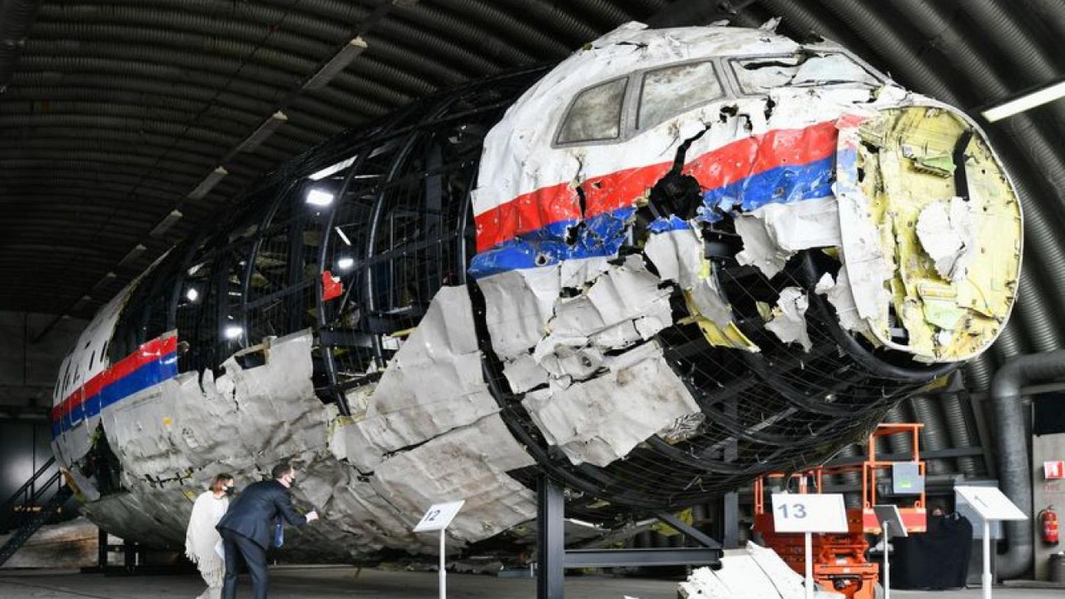 UKRAINE-CRISIS-PLANE-NS5:أوكرانيا ستستخدم كل السبل القانونية الدولية لمحاكمة بوتين على إسقاط طائرة