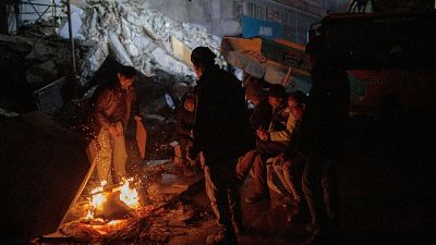 Migliaia in cerca genitori.12enne perde madre e consola la nonna Migliaia in cerca genitori.12enne perde madre e consola la nonna