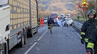 Lo schianto questa mattina nel Forlivese sulla strada Bidentina Lo schianto questa mattina nel Forlivese sulla strada Bidentina