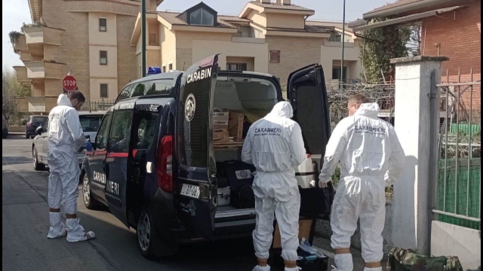 La scoperta al decesso della figlia nel Milanese
