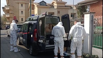 La scoperta al decesso della figlia nel Milanese La scoperta al decesso della figlia nel Milanese