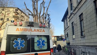 Ennesima violenza a Napoli. Associazione,ambulanza in 12 minuti