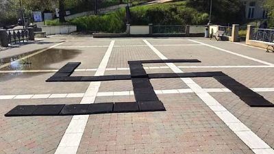 Sdegno nel Frusinate: 'Si scusino,rimettano a posto area giochi' Sdegno nel Frusinate: 'Si scusino,rimettano a posto area giochi'