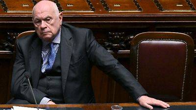 Il ministro riferirà alla Camera alle 14