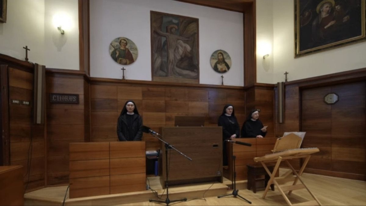 In tanti per il rosario in streaming con le suore di clausura Euronews