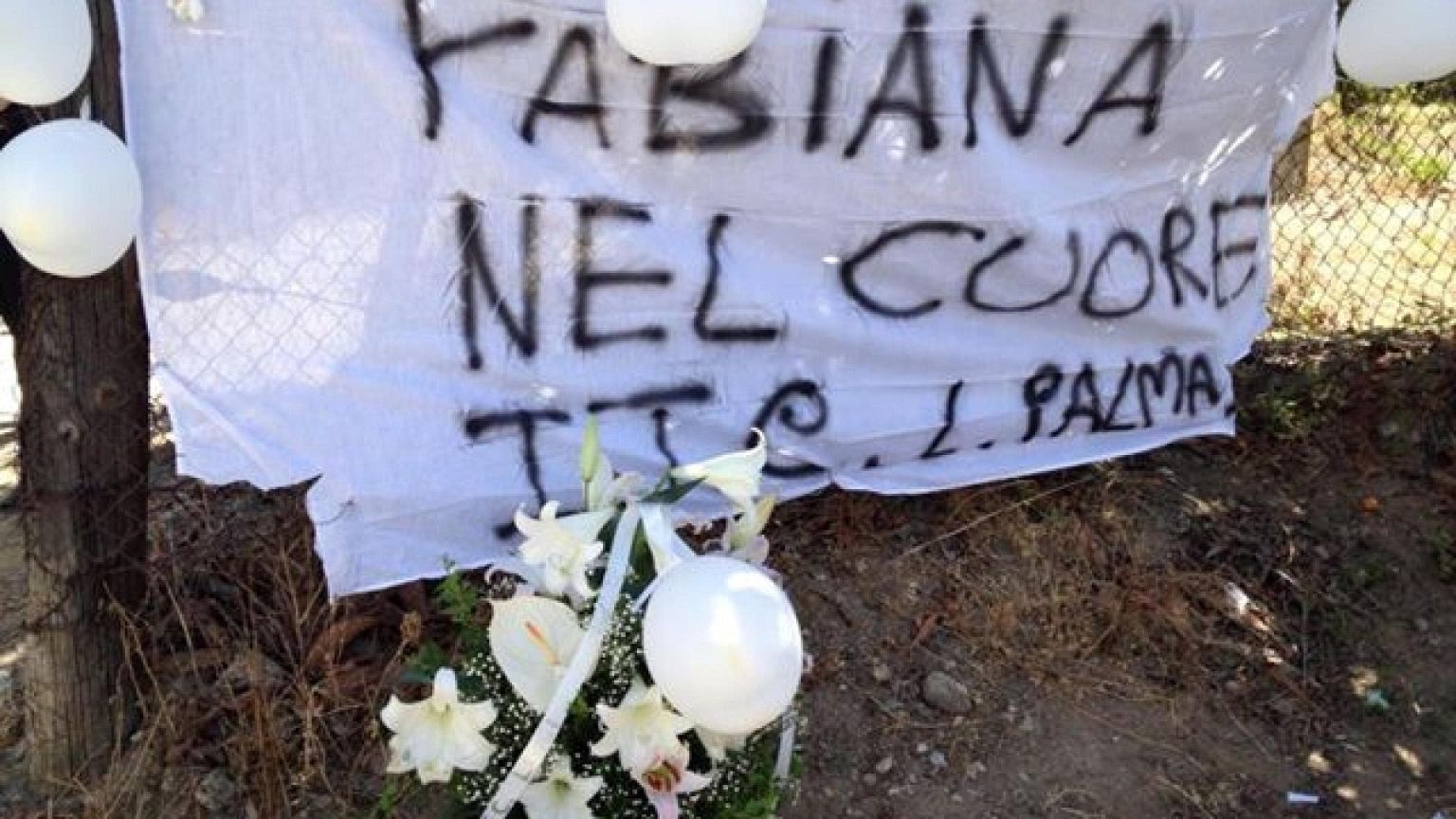 Fabiana Luzzi fu accoltellata e bruciata quando era ancora viva