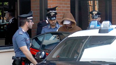 Parla l'altra ragazza: 'Voleva lasciarlo, pensava solo al bimbo' Parla l'altra ragazza: 'Voleva lasciarlo, pensava solo al bimbo'