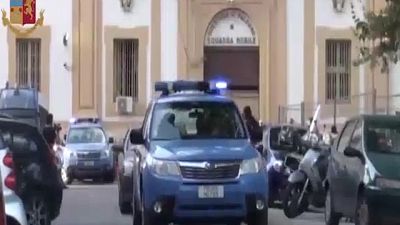 La 21enne è stata colpita mentre stava rincasando