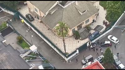 Nel Napoletano: 19 arresti dei carabinieri e sequestri della GdF Nel Napoletano: 19 arresti dei carabinieri e sequestri della GdF