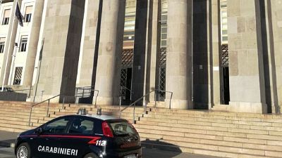 Aveva la mandibola fracassata, disposta l'autopsia Aveva la mandibola fracassata, disposta l'autopsia