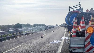 Stava lavorando in un cantiere quando è stato investito