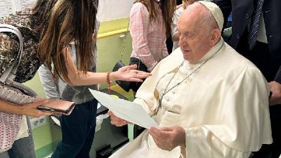 Oggi la visita ai bambini del reparto oncologico Oggi la visita ai bambini del reparto oncologico