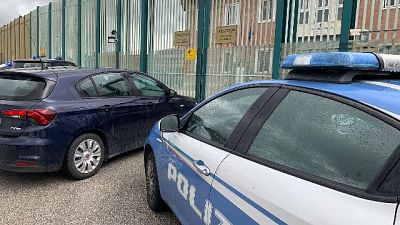 24enne aveva visto ex fidanzata con nuovo compagno 24enne aveva visto ex fidanzata con nuovo compagno