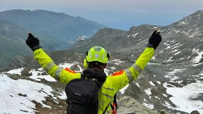 I corpi ritrovati alla base di un canalone