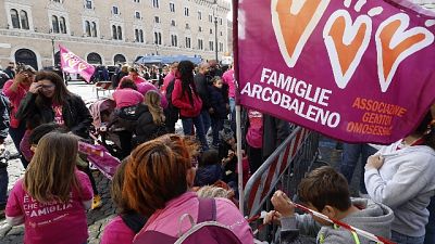 Tutti si uniscano alla campagna per una Italia più civile