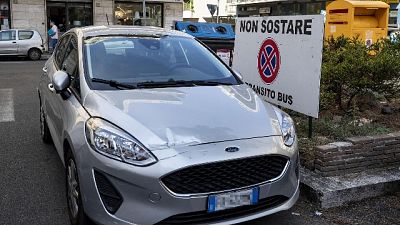 Colpite alcune vetture al Tuscolano, è caccia al vendicatore Colpite alcune vetture al Tuscolano, è caccia al vendicatore