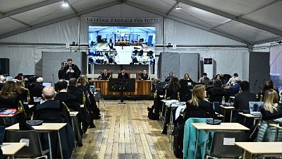 Per pm ex capo del personale avrebbe mentito in aula Per pm ex capo del personale avrebbe mentito in aula