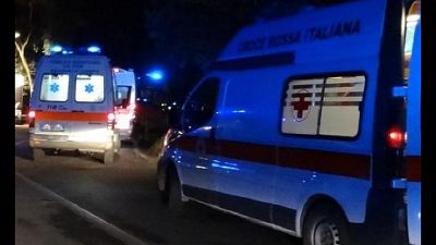 Uno è in terapia intensiva a Careggi. Coinvolto anche un 17enne Uno è in terapia intensiva a Careggi. Coinvolto anche un 17enne