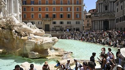 'E' barbarie, serve rispetto per i monumenti, lo Stato ci aiuti' 'E' barbarie, serve rispetto per i monumenti, lo Stato ci aiuti'