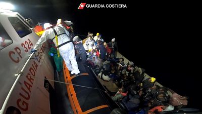 A causa delle esalazioni della benzina caduta da una tanica A causa delle esalazioni della benzina caduta da una tanica