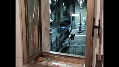Nel Sannio. Scappa rompendo una finestra ma Cc lo trovano Nel Sannio. Scappa rompendo una finestra ma Cc lo trovano