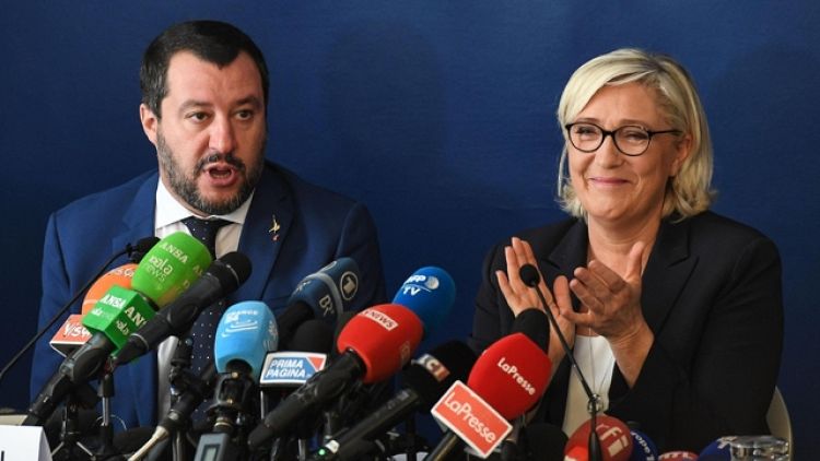 'Conto che centrodestra sia unito, Le Pen è donna straordinaria'