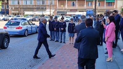 Al suo arrivo esposti due striscioni ma nessuna contestazione