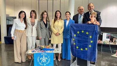 Volontari associazione Domizia installano reperti a Strasburgo Volontari associazione Domizia installano reperti a Strasburgo