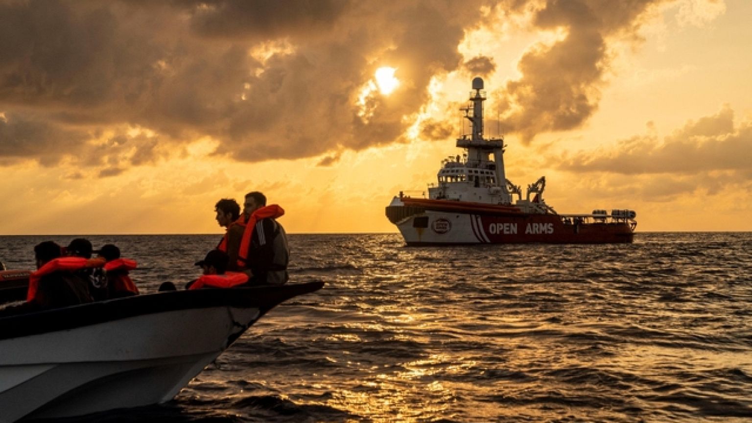 Nell'hotspot 749 ospiti, oggi previsti trasferimenti