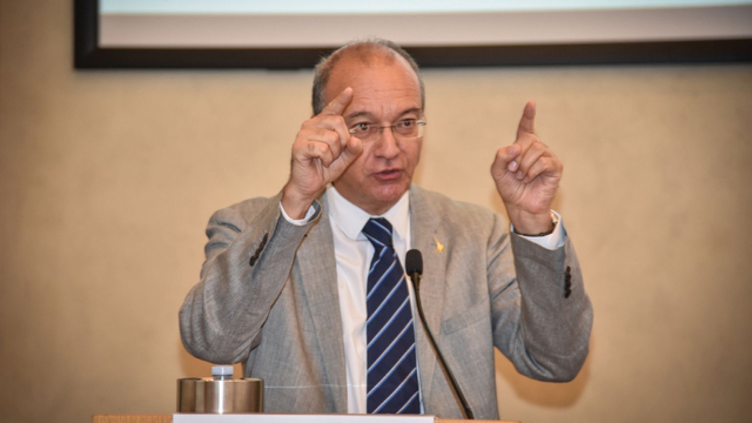 Valditara ha dato mandato a Usr di relazionare alla questura