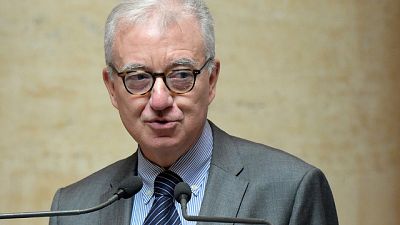 Non compete alle corti l'invenzione del diritto