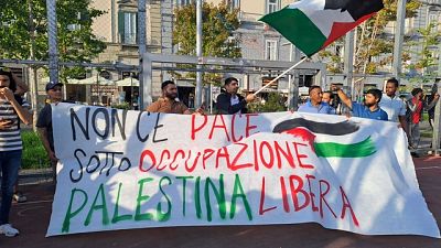 Il raduno a Piazza Garibaldi. "Non c'è pace sotto occupazione"