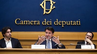 Il governo chiude la bocca ai parlamentari