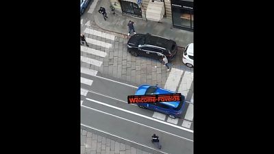 Molteni, aveva anche brandito un coltello contro gli agenti