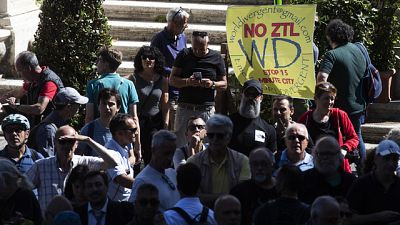Ieri l'accordo Comune-Regione. Cori contro sindaco, 'vai via' Ieri l'accordo Comune-Regione. Cori contro sindaco, 'vai via'